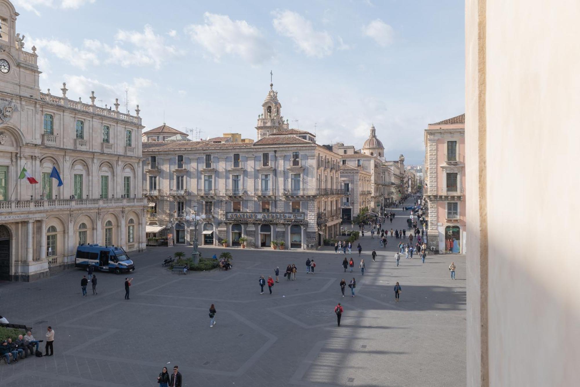 Ostello Degli Elefanti Catania Exterior photo